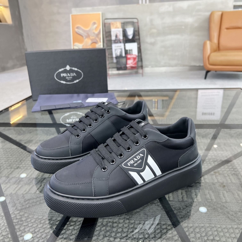 Pra*a casual shoes